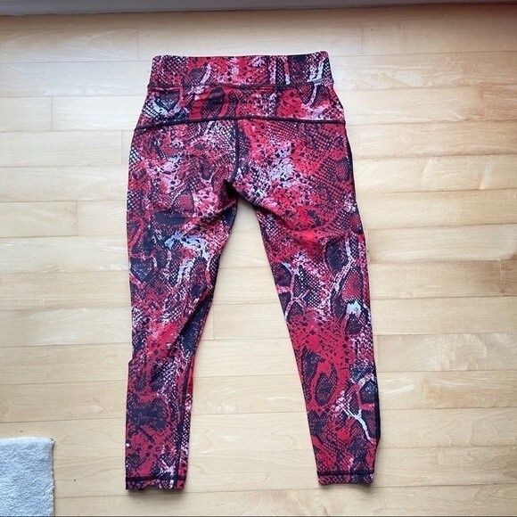 HPE Human Performance Engineering Snake Print Compression Leggings S - Picture 3 of 11